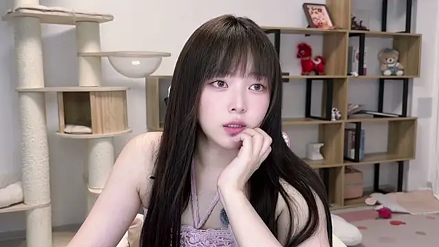 Chenjing0 online show from May 18, 12:33 pm