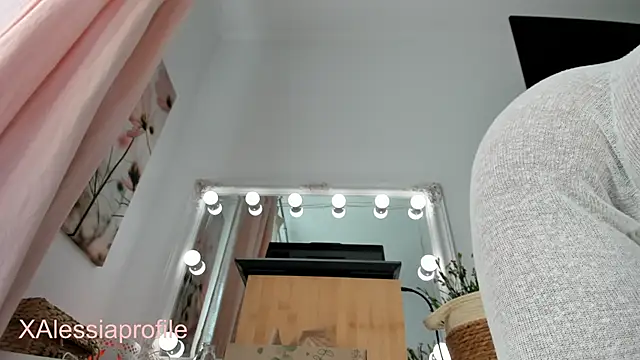 AlessiaAllegra online show from June 15, 8:14 am