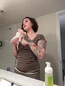 ParkerGYATT online show from April 4, 9:52 am