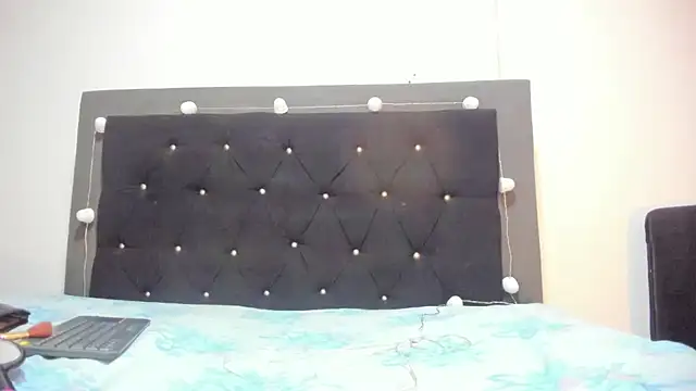 violetadumsper online show from April 1, 5:41 am