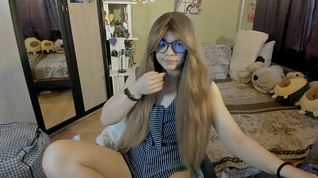 alexiamaleax online show from May 28, 4:10 am