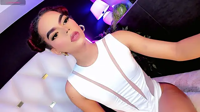Diiva Smiith online show from May 3, 11:57 am