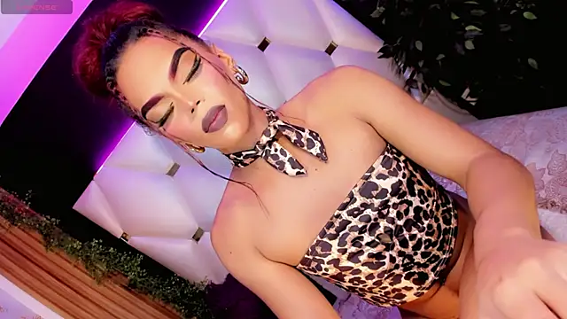 Diiva Smiith online show from May 4, 11:58 am