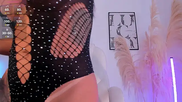 NiiaEvanss online show from October 14, 1:25 pm