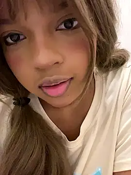 AwkwardJasminee online show from January 8, 9:35 am