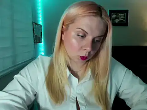 HappyIva online show from December 20, 6:34 pm