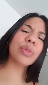 downsonMia online show from April 4, 12:37 pm