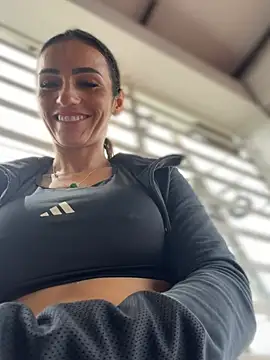 Samantha bigboobs online show from May 12, 3:19 pm
