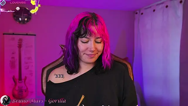  zephyr  online show from October 25, 9:32 pm