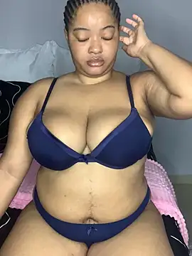 Snapshot of sexytinashe21 chatting on October 16, 7:38 pm sexytinashe21 online show from October 16, 7:38 pm