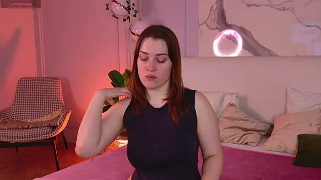 EllieGarson online show from May 6, 5:06 pm