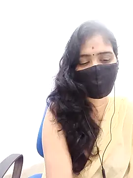 Snapshot of Lucky-Deepthi chatting on September 28, 12:28 am Lucky-Deepthi online show from September 28, 12:28 am