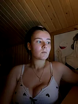 mewKate online show from October 18, 3:48 pm