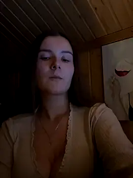 mewKate online show from October 27, 6:46 pm