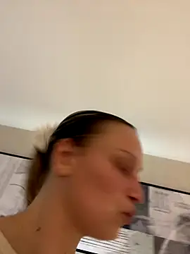 justpeachybaby online show from October 23, 6:08 am