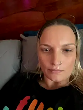 justpeachybaby online show from September 30, 8:57 pm