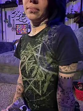 trashbrat online show from May 14, 7:25 am