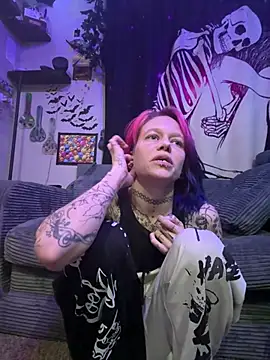 trashbrat online show from May 22, 5:16 am