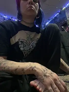 trashbrat online show from May 17, 6:01 am