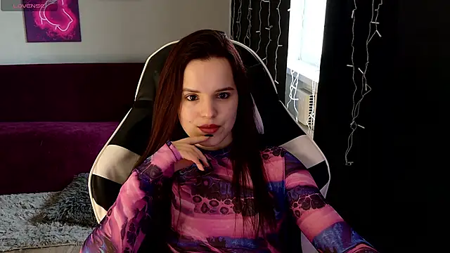 Harleen Moore online show from May 12, 4:54 am