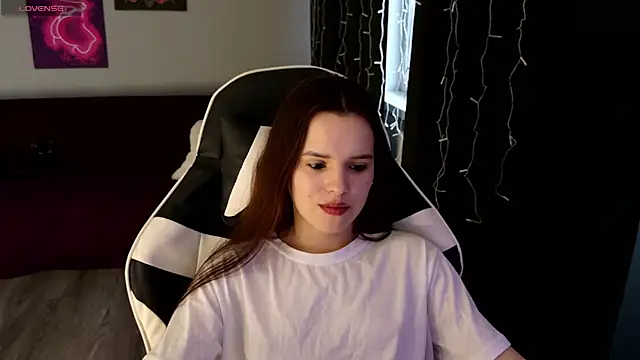 Harleen Moore online show from May 21, 5:05 am