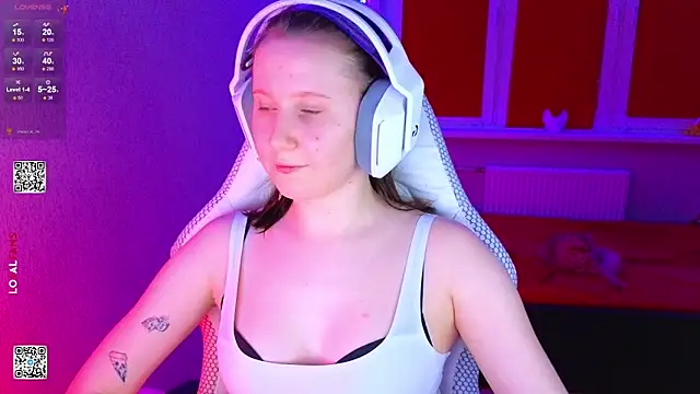 mon lola online show from February 18, 5:12 pm