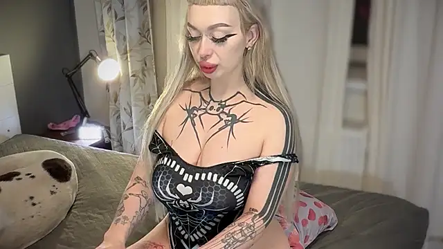 Gloryyaa online show from April 4, 11:03 pm