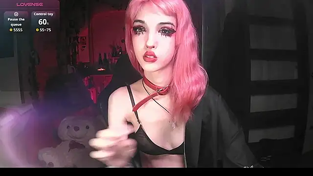 Ink  pleasure online show from October 18, 2:03 am