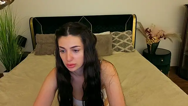 ArielGemme online show from April 29, 5:30 pm