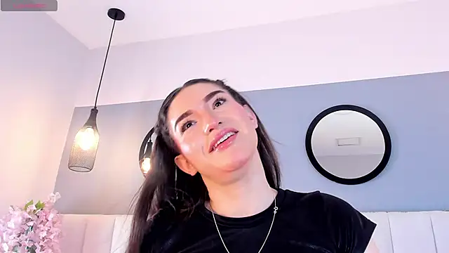 chelsea bolton  online show from April 4, 1:43 pm