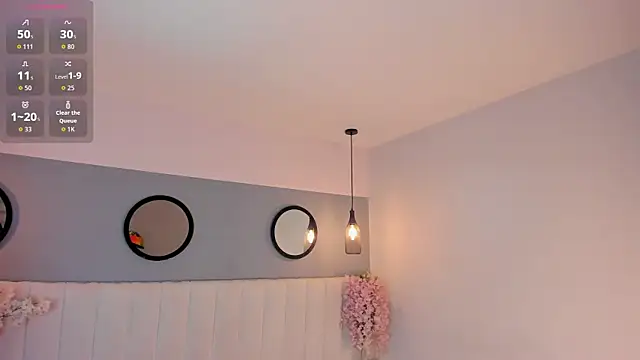 chelsea bolton  online show from April 1, 12:28 pm