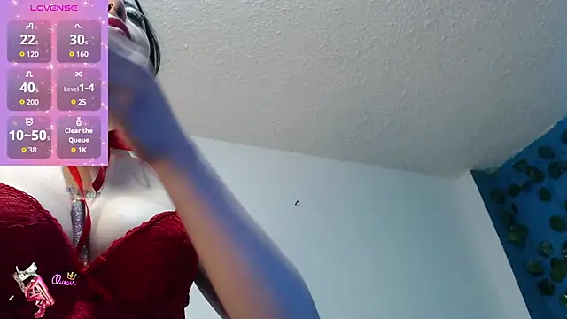 madison oli online show from December 13, 11:54 pm