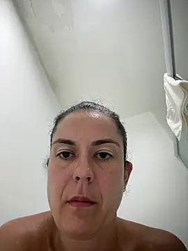 ClaraAlbuquerque online show from February 27, 12:10 am