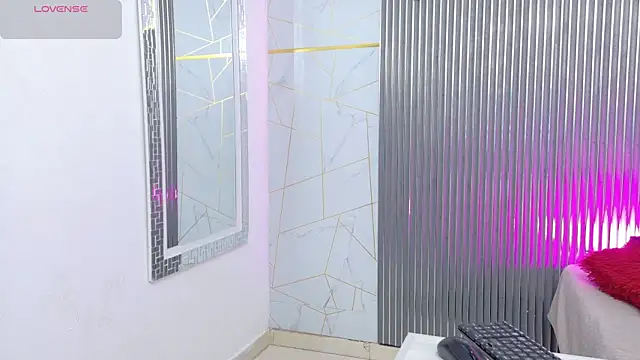 gabriela cortez online show from June 25, 4:01 am
