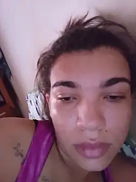 Snapshot of oliveira_k chatting on October 15, 2:08 pm oliveira k online show from October 15, 2:08 pm