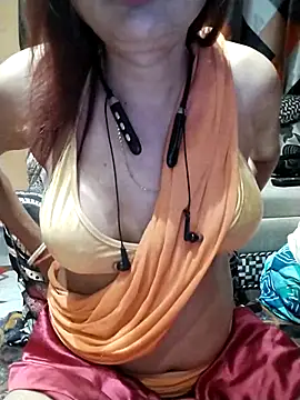 SANA-LEONI online show from December 3, 3:36 pm