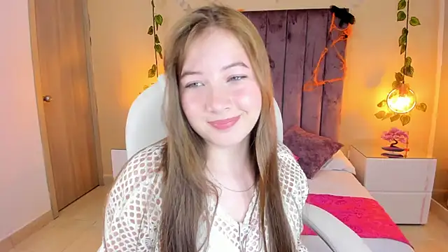 Snapshot of Dahlia_Rousse chatting on October 2, 8:47 pm Dahlia Rousse online show from October 2, 8:47 pm
