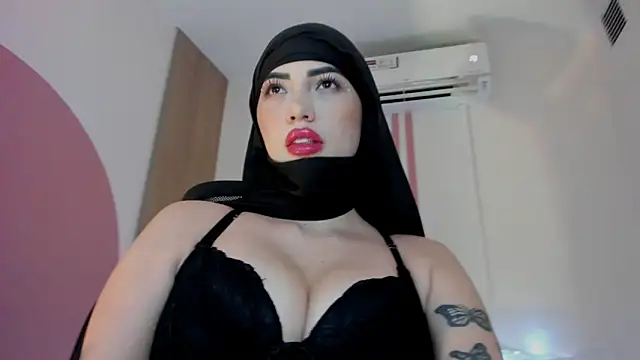 taylorsmiiith  online show from January 7, 8:34 pm