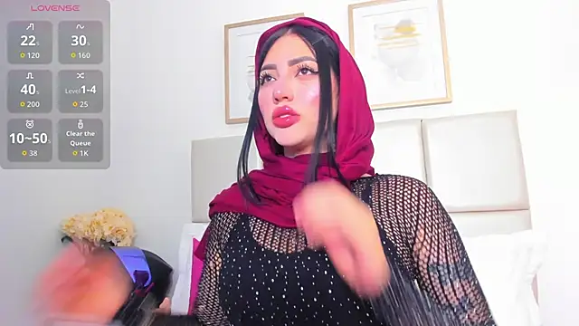 taylorsmiiith  online show from April 29, 7:41 pm
