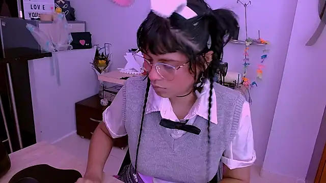 Mattilda 18 online show from October 17, 8:45 pm