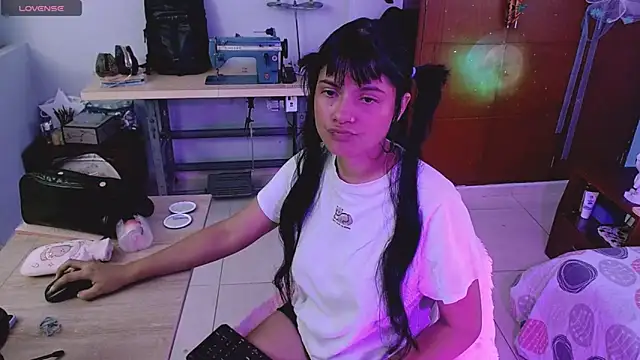 Mattilda 18 online show from November 18, 10:00 pm