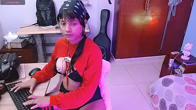 Mattilda 18 online show from November 19, 10:32 pm