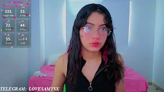 Lovelyamyy online show from May 11, 1:13 pm