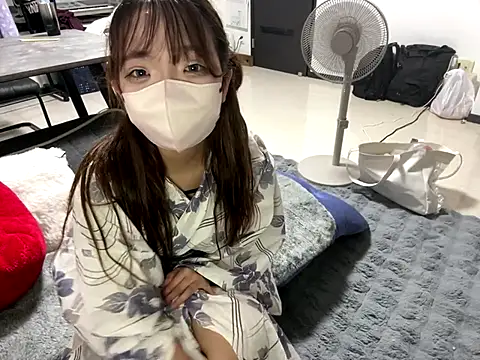 omochi chan oo online show from October 5, 8:19 am