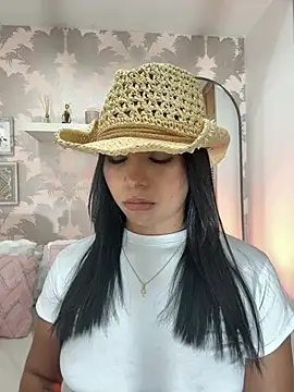 CharlotteGraay online show from May 23, 8:18 pm