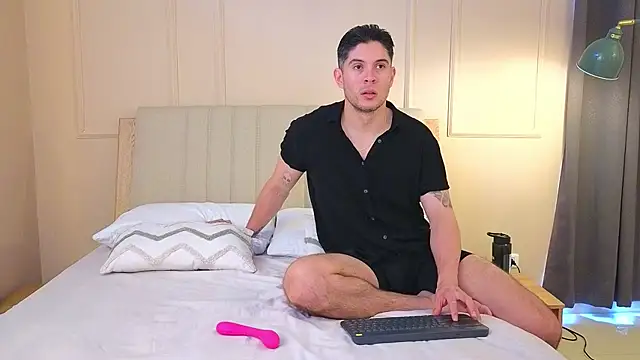 mr danni online show from May 11, 7:33 pm