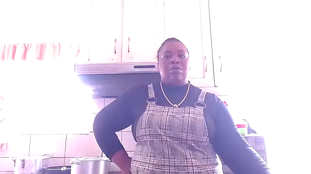 omalicha98 online show from December 15, 7:24 am