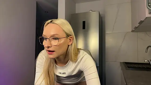 dontouchmyass online show from May 24, 8:13 am