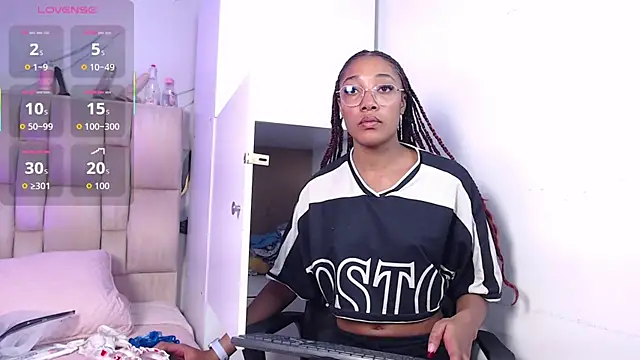 esmeralda-bk online show from February 18, 9:25 pm