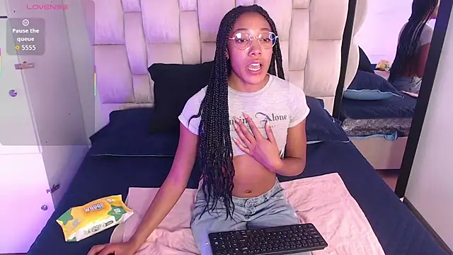 esmeralda-bk online show from May 12, 10:16 pm